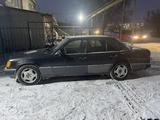 Mercedes-Benz E 260 1990 года за 600 000 тг. в Сарыозек – фото 4