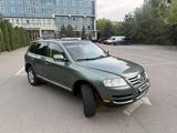 Volkswagen Touareg 2005 года за 4 500 000 тг. в Алматы – фото 4