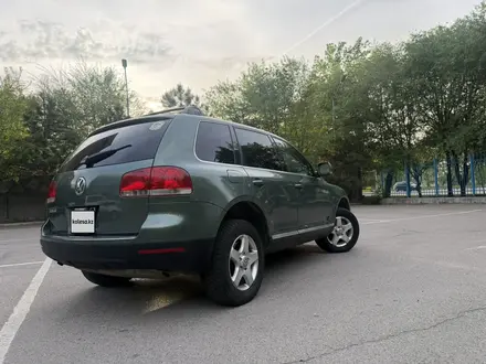 Volkswagen Touareg 2005 года за 4 500 000 тг. в Алматы – фото 11