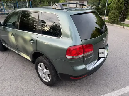 Volkswagen Touareg 2005 года за 4 500 000 тг. в Алматы – фото 15