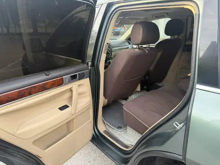 Volkswagen Touareg 2005 года за 4 500 000 тг. в Алматы – фото 26