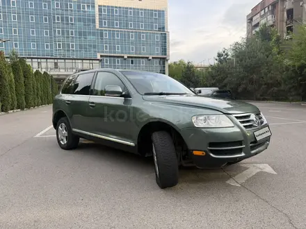Volkswagen Touareg 2005 года за 4 500 000 тг. в Алматы – фото 5