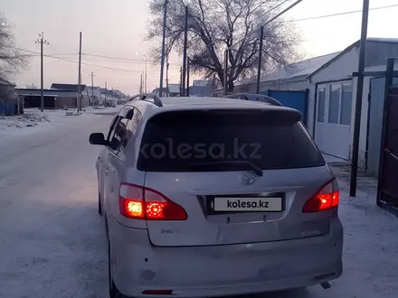 Toyota Ipsum 2004 года за 4 000 000 тг. в Атырау – фото 2