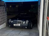 Mercedes-Benz E 320 1997 года за 2 800 000 тг. в Астана – фото 3