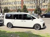 Hyundai Staria 2023 годаүшін22 500 000 тг. в Алматы – фото 2