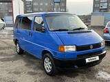 Volkswagen Multivan 1993 годаүшін3 500 000 тг. в Караганда