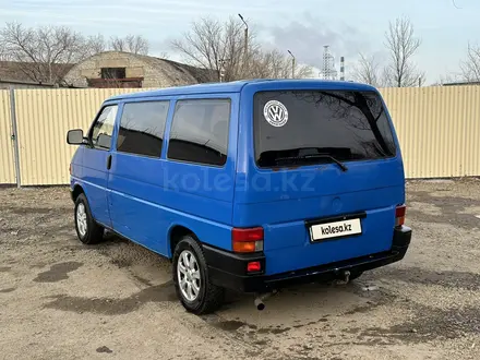 Volkswagen Multivan 1993 года за 3 500 000 тг. в Караганда – фото 3