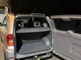 Toyota RAV4 2000 года за 4 700 000 тг. в Уральск – фото 2