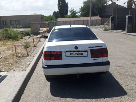 Volkswagen Passat 1996 года за 1 100 000 тг. в Тараз – фото 5