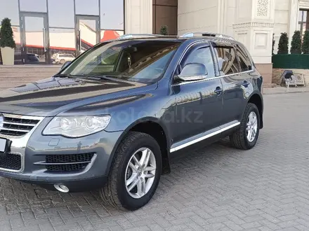 Volkswagen Touareg 2007 года за 7 000 000 тг. в Караганда – фото 2