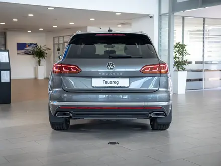 Volkswagen Touareg Business Atmosphere 2022 года за 60 500 000 тг. в Талдыкорган – фото 29