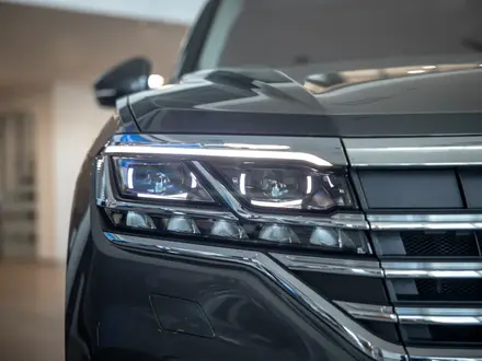 Volkswagen Touareg Business Atmosphere 2022 года за 60 500 000 тг. в Талдыкорган – фото 3