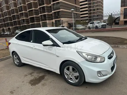 Hyundai Accent 2013 годаүшін3 100 000 тг. в Астана – фото 2