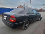 Mercedes-Benz C 200 1996 года за 2 300 000 тг. в Караганда – фото 4