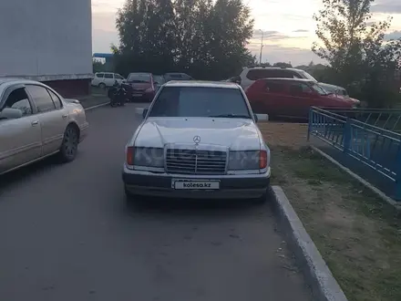 Mercedes-Benz E 200 1993 года за 1 100 000 тг. в Петропавловск – фото 7