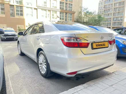 Toyota Camry 2016 года за 9 300 000 тг. в Астана – фото 2