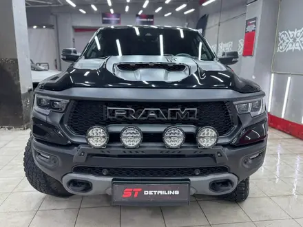 Dodge RAM 2023 года за 80 000 000 тг. в Петропавловск – фото 24