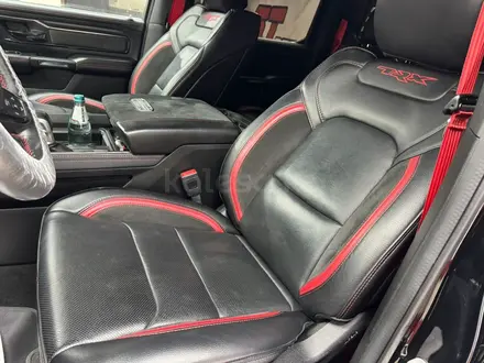 Dodge RAM 2023 года за 80 000 000 тг. в Петропавловск – фото 33
