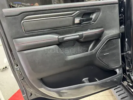 Dodge RAM 2023 года за 80 000 000 тг. в Петропавловск – фото 42