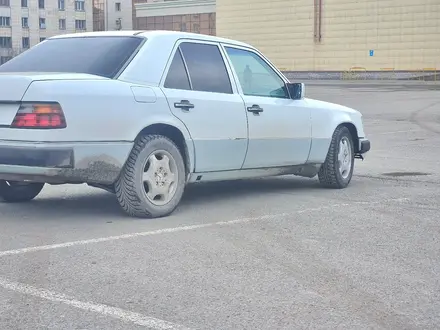 Mercedes-Benz E 230 1990 года за 1 200 000 тг. в Караганда – фото 5