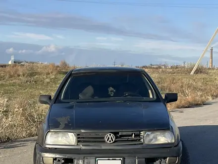 Volkswagen Vento 1993 года за 600 000 тг. в Шымкент – фото 2