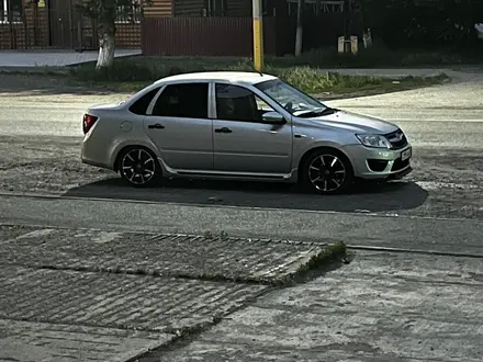 ВАЗ (Lada) Granta 2190 2017 года за 3 650 000 тг. в Астана – фото 2