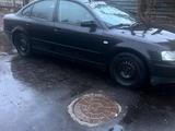 Volkswagen Passat 1999 годаүшін2 200 000 тг. в Караганда