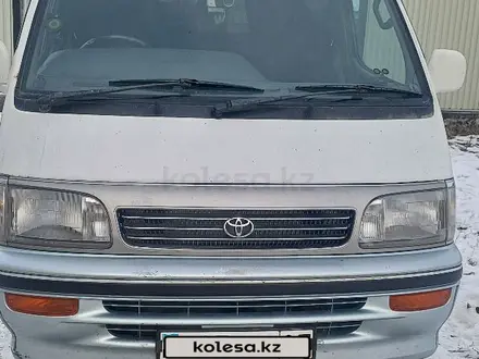 Toyota Hiace 1996 года за 3 300 000 тг. в Алматы