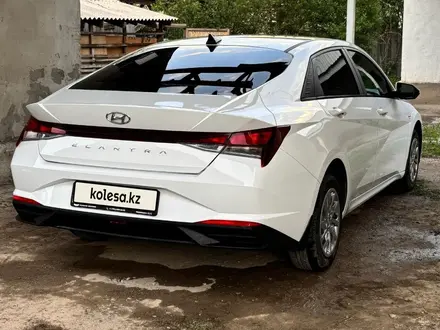 Hyundai Elantra 2021 года за 8 500 000 тг. в Алматы – фото 2