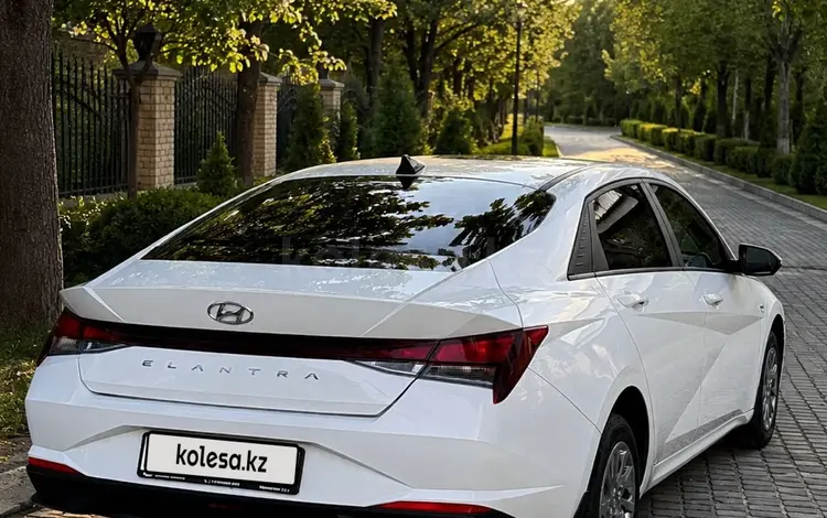 Hyundai Elantra 2021 годаүшін8 500 000 тг. в Алматы