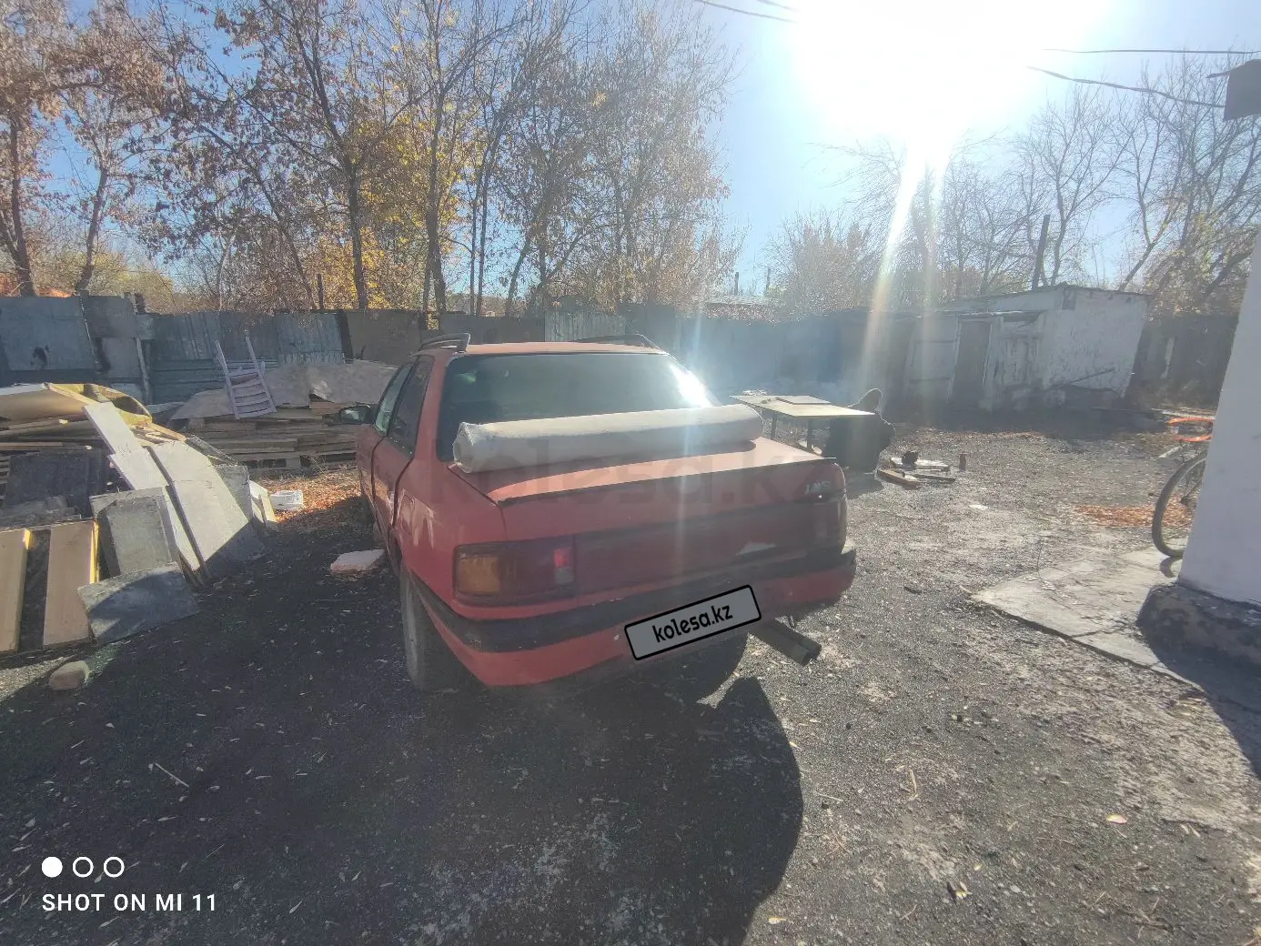 Mazda 323, 1990