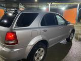 Kia Sorento 2004 года за 2 500 000 тг. в Уральск – фото 2