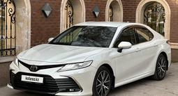 Toyota Camry 2021 годаfor17 800 000 тг. в Шымкент – фото 2