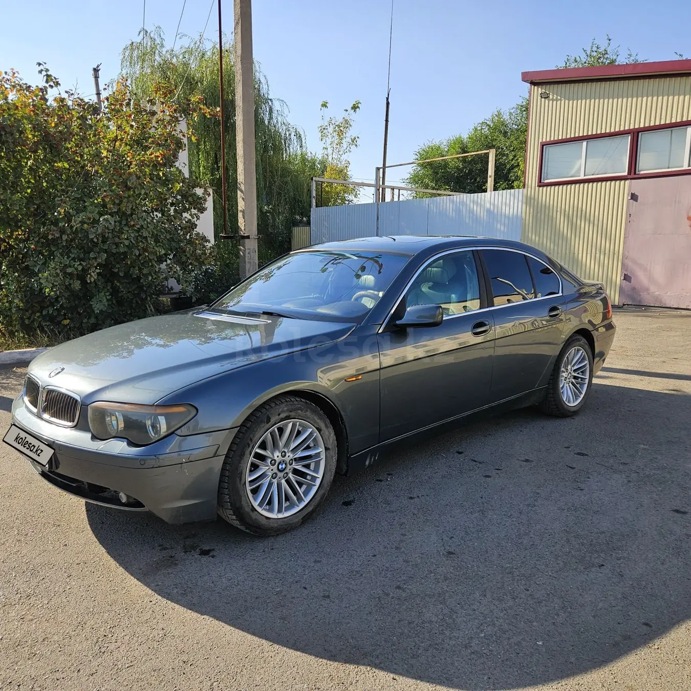 BMW 7 Series, 2002