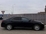 Toyota Camry 2012 годаfor8 290 000 тг. в Актобе – фото 3