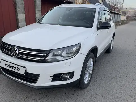 Volkswagen Tiguan 2014 года за 8 200 000 тг. в Алматы