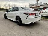 Toyota Camry 2021 года за 13 999 999 тг. в Алматы – фото 4