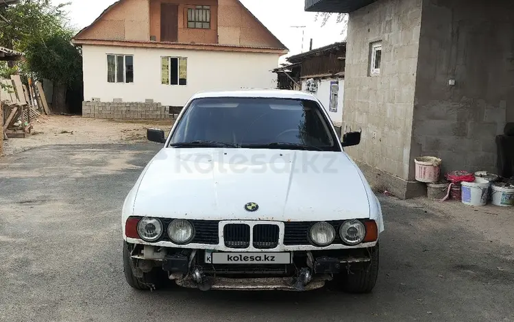 BMW 525 1990 года за 900 000 тг. в Алматы