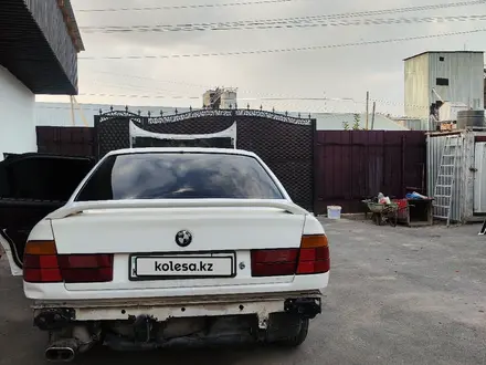 BMW 525 1990 года за 900 000 тг. в Алматы – фото 3