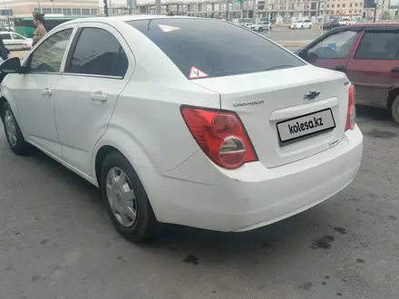 Chevrolet Aveo 2014 года за 3 000 000 тг. в Актау – фото 4