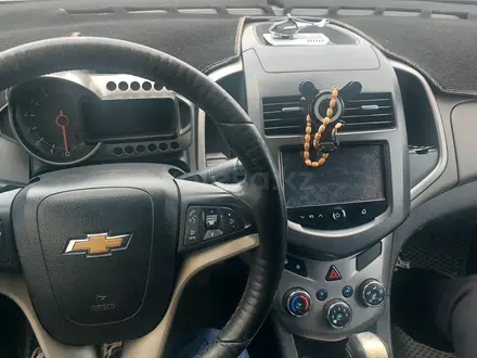 Chevrolet Aveo 2014 года за 3 000 000 тг. в Актау – фото 6