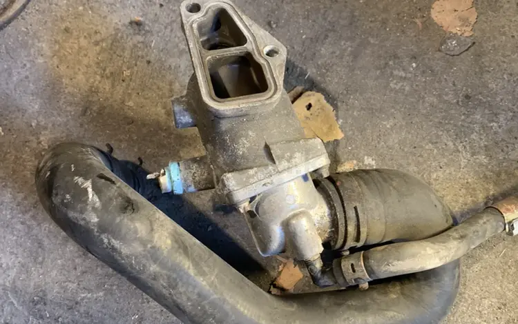 Корпус термостата Опель астра G 1, 6 16kl за 5 000 тг. в Шахтинск