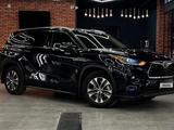 Toyota Highlander 2021 года за 21 000 000 тг. в Атырау