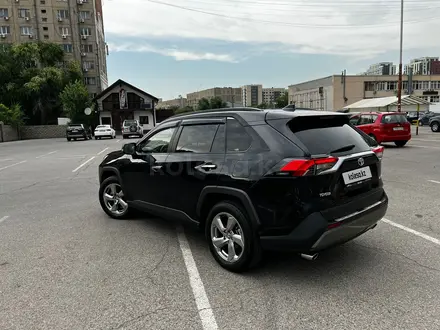 Toyota RAV4 2019 года за 13 500 000 тг. в Алматы – фото 2