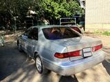 Toyota Camry 2000 годаүшін2 900 000 тг. в Семей – фото 2