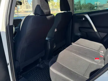 Toyota RAV4 2014 года за 9 450 000 тг. в Астана – фото 15
