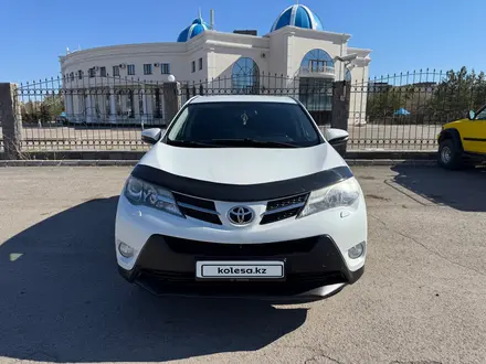 Toyota RAV4 2014 года за 9 450 000 тг. в Астана