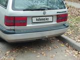 Volkswagen Passat 1995 годаfor2 200 000 тг. в Алматы – фото 2