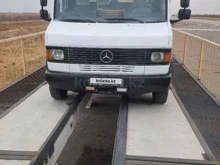 Mercedes-Benz 1993 года за 5 400 000 тг. в Астана