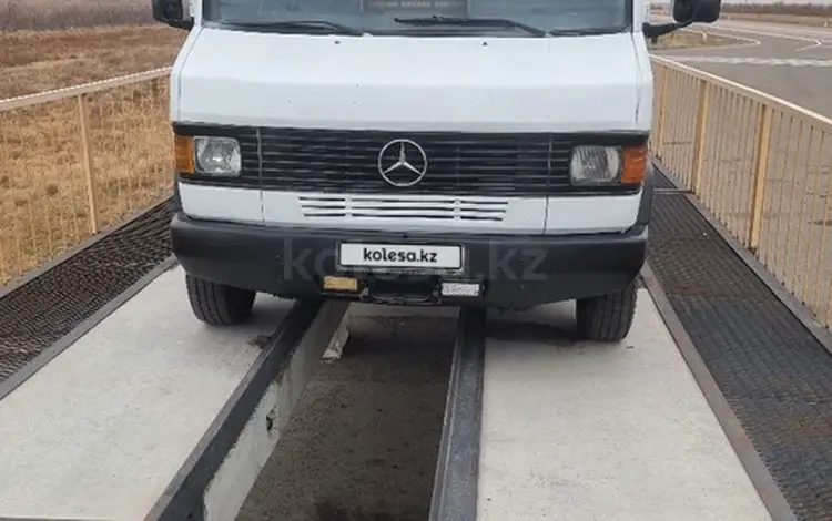 Mercedes-Benz 1993 годаүшін5 400 000 тг. в Астана